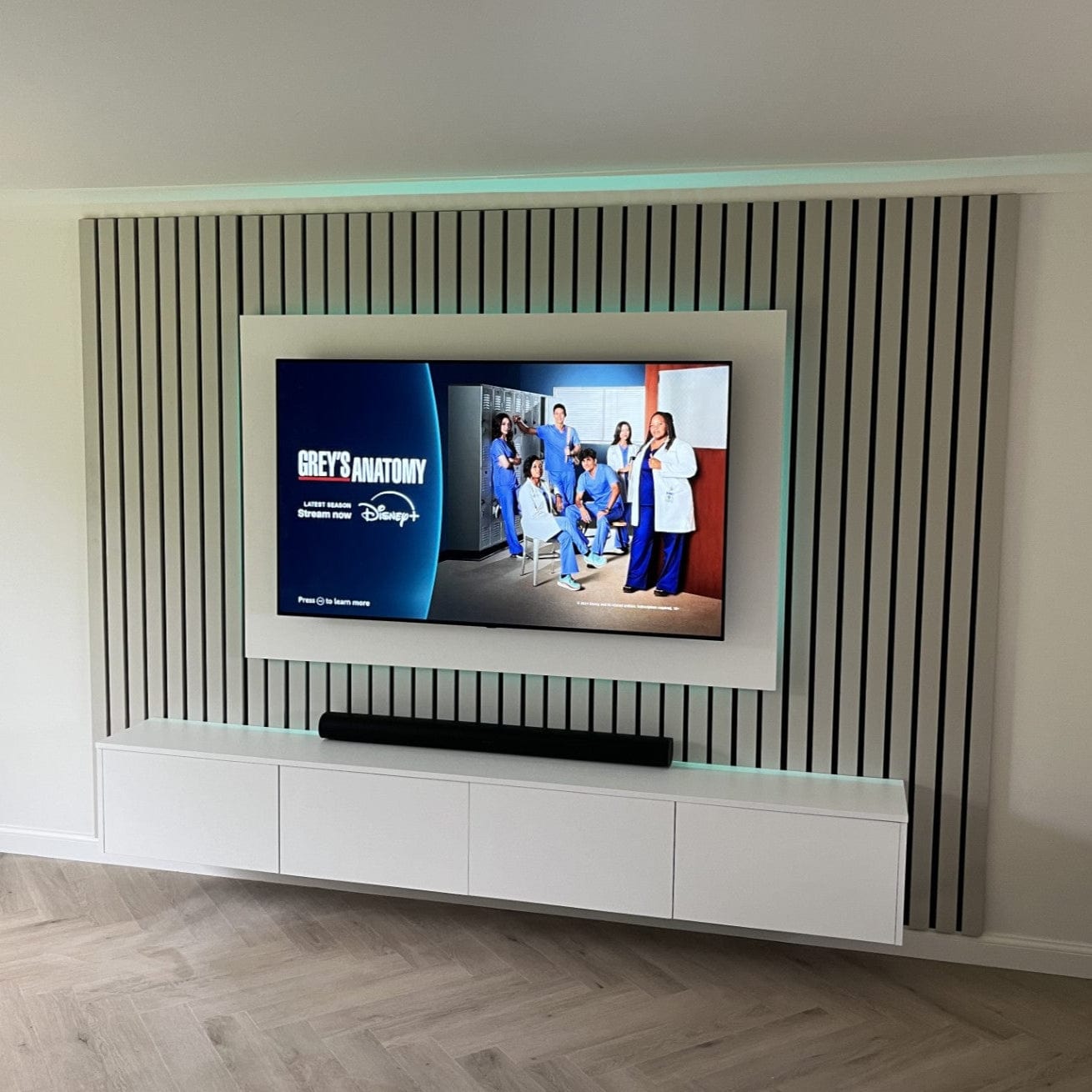 TV Backboard in Premium White